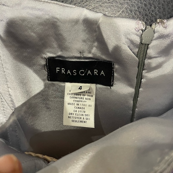 Gown - Picture 3 of 3